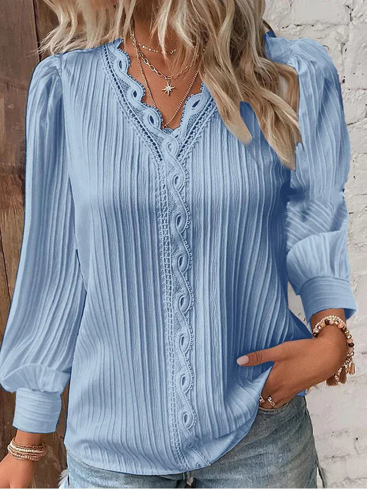 Emma™ | Blus med spetsdetaljer