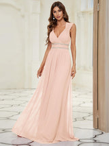 Robe longue de demoiselle d'honneur froncée à col en V